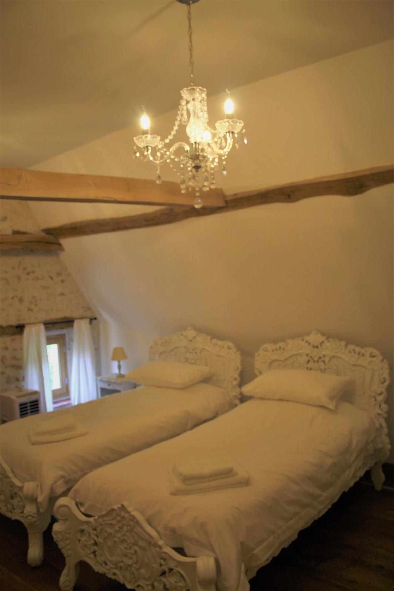 Manoir De La Basse-Cour Bed & Breakfast Asnieres-sur-Vegre Eksteriør bilde